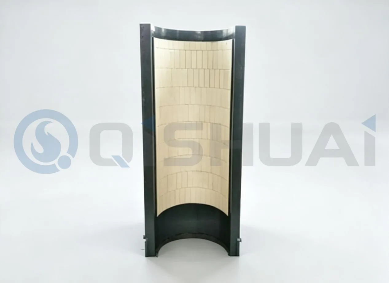 Почему износостойкая футеровка из глиноземной керамики является предпочтительным средством защиты от износа загрузочных лотков доменной печи?